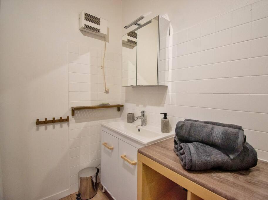 Apartamento Joli T2 Lumineux Avec Balcon Et Wifi - Proche Cv Aix-en-Provence Exterior foto